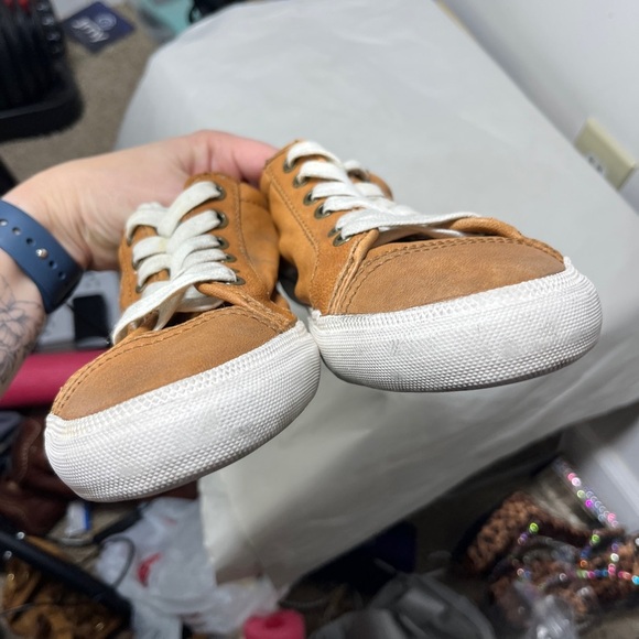 Frye Kira Distressed Branded Leather Low Top Sneakers Sz 10 - Picture 9 of 14